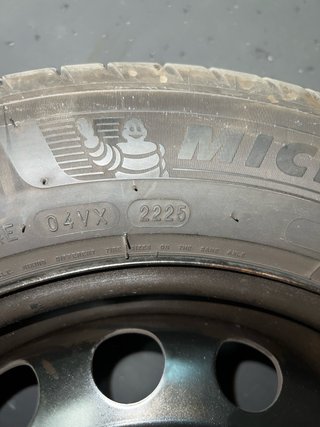 4 Llantas con Gomas acepto cambios