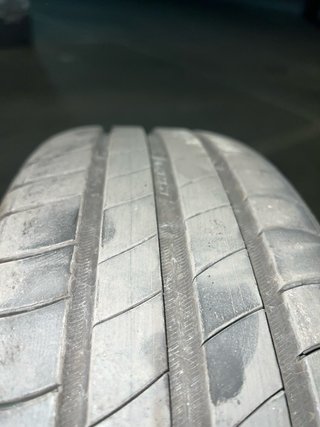 4 Llantas con Gomas acepto cambios