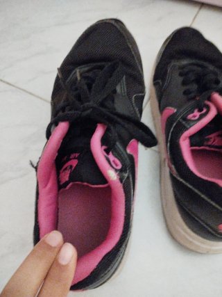 Zapatillas Nike niña negras y rosas