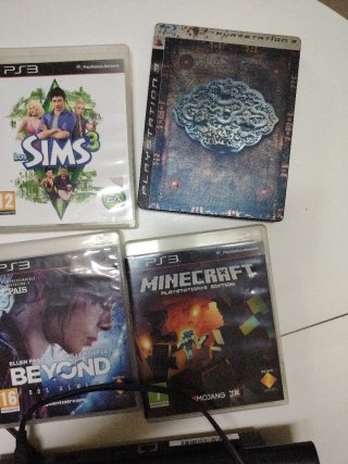 Consola PS3 Sony + 2 Mandos + 6juegos