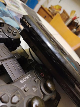 Consola PS3 Sony + 2 Mandos + 6juegos
