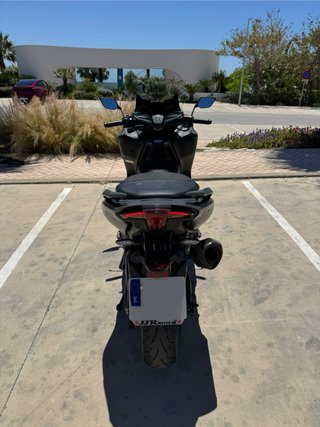 Yamaha TMAX 560 Tech MAX gris
