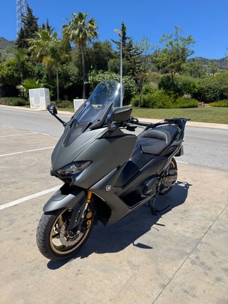 Yamaha TMAX 560 Tech MAX gris