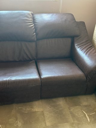 Sofá de piel marrón nuevo