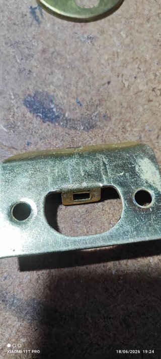 Lote herrajes cerraduras antiguas