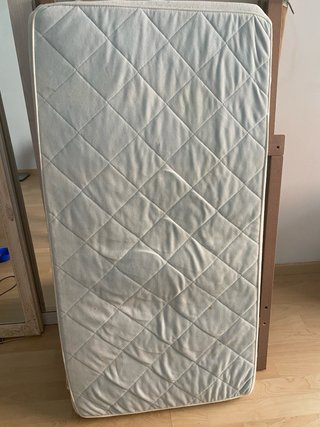 Cuna madera IKEA + Colchón ortopédico incluido