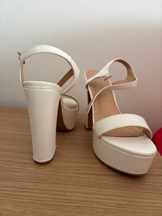 Sandalias de plataforma blancas talla 36