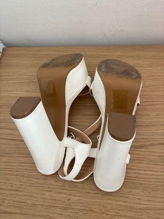 Sandalias de plataforma blancas talla 36