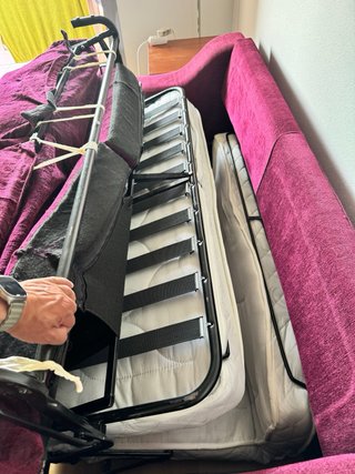 Sofá cama morado de tela