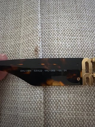 Gafas de sol Miu Miu originales logo dorado