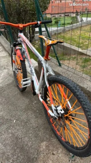 Bicicleta Lapierre Montaña Naranja
