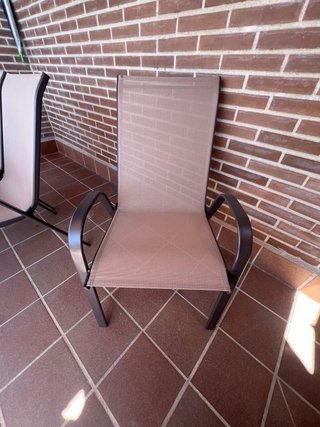 Mesa de cristal con 6 sillas de exterior