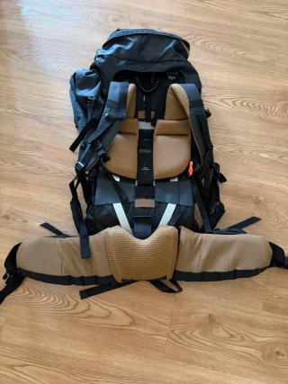 Mochila Forclaz 70+10L Negra