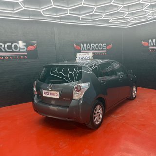 Toyota Verso 2012