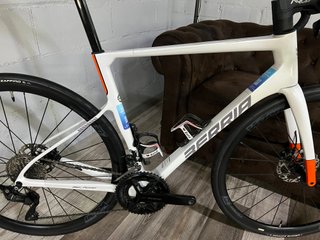 BERRIA BELADOR CARBON 105 G5502