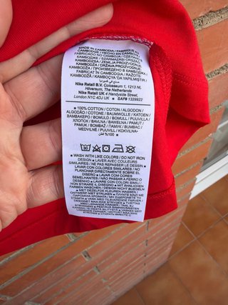 Camiseta Nike Roja