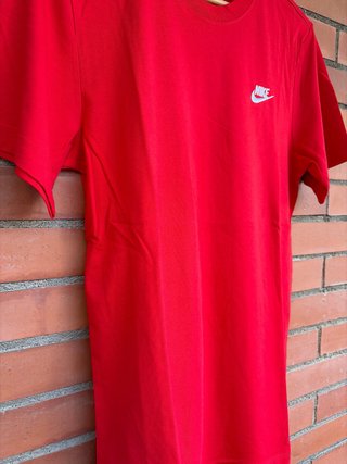 Camiseta Nike Roja