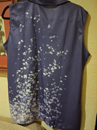 Blusa sin mangas cuello polo floral talla L