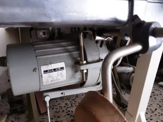 Máquina de coser FOMAX