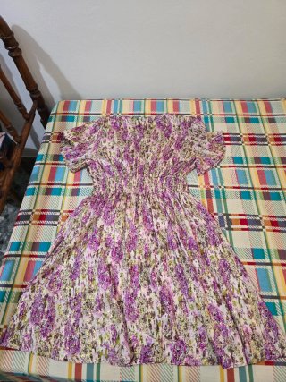 Vestido estampado floral morado