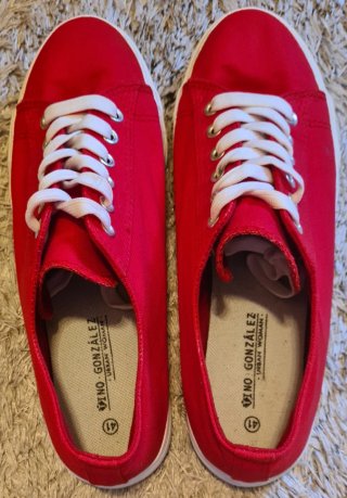 Zapatillas rojas de lona Tino González talla 41