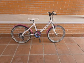 Bicicleta infantil niña