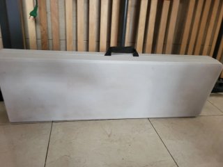 Mesa plegable blanca