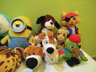 Lote 12 peluches variados cine y fantasia
