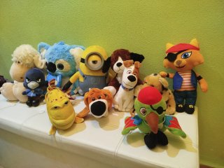 Lote 12 peluches variados cine y fantasia