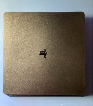 PS4 Slim 500GB + 2 Mandos