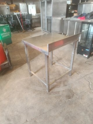 Mesa de acero inoxidable