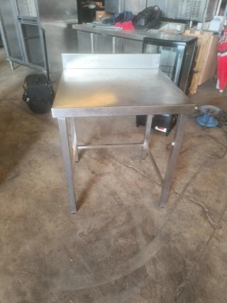 Mesa de acero inoxidable