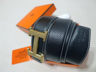 Cinturón Hermès Negro Hebilla Dorada