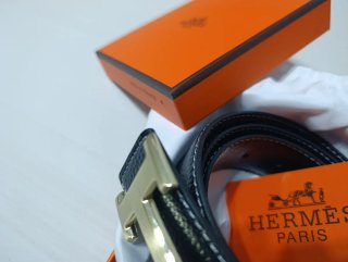 Cinturón Hermès Negro Hebilla Dorada