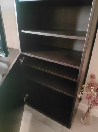 Estantería de madera
