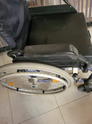 Silla de ruedas plegable