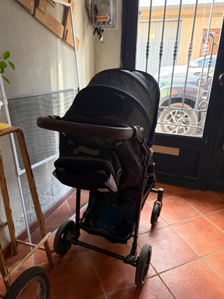 Carro ligero semi nuevo