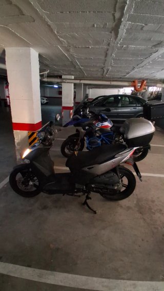Moto Scooter Gris