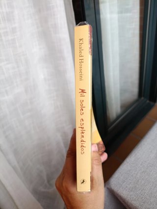 Mil soles esplendidos/ A Thousand Splendid Suns