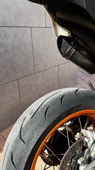 KTM 690 SMC R 2016 A2 Supermotard