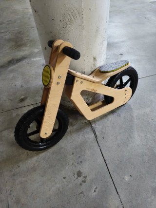 Bicicleta de madera para niñ@s