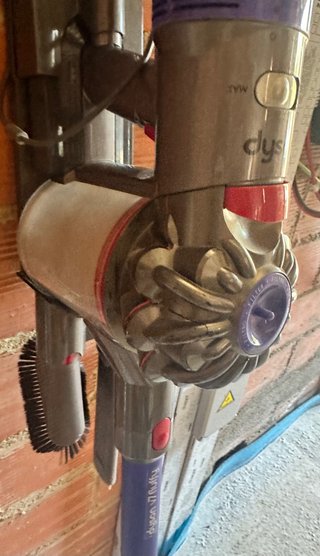 Dyson V7 Fluffy Aspirador sin Cable
