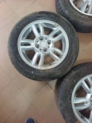 Llantas Mini 15 ( 4 tornillos)