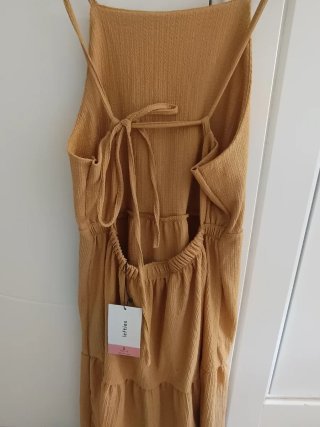 Vestido color camel Lefties