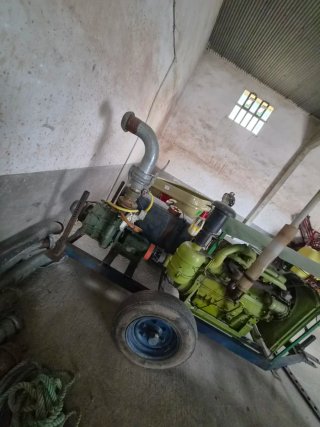 Motobomba de riego diésel 100 CV con bomba Caprari