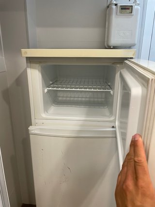 Nevera blanca Carrefur  55cm ancho  142 cm alto