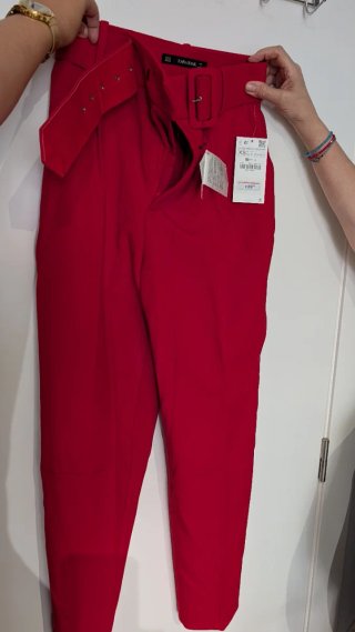 Pantalón vestir Zara rojo talle alto