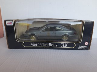 1/18 MODELLO MERCEDES BENZ CLK NO BURAGO