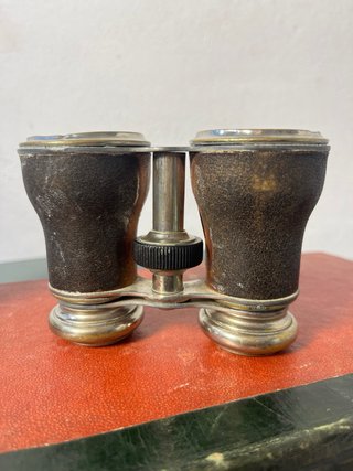 Anteojos franceses de hierro y cuero siglo XX