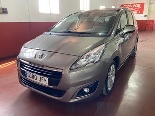 Peugeot 5008 1.6 HDI STYLE 7 PLAZAS 2015